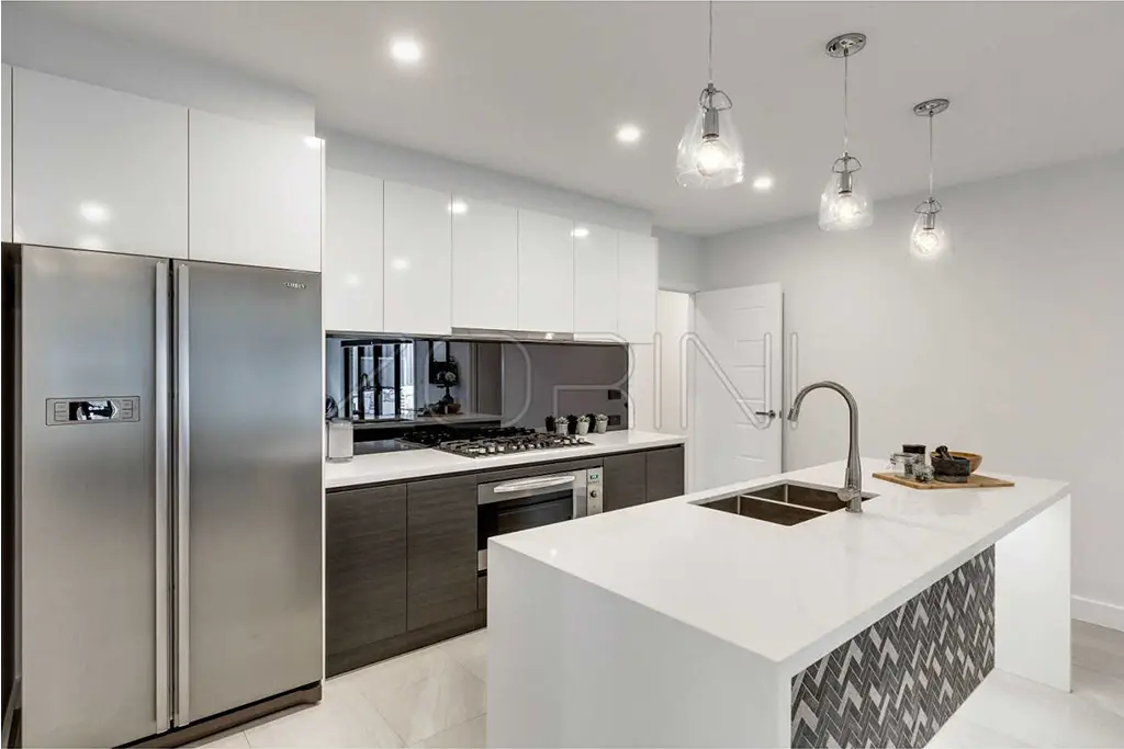 Open-plan kitchen remodeling in San Jose for a spacious feel